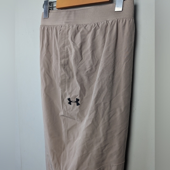 UNDER ARMOUR Fitted Active Pants Size 4XL Beige Color With Pockets - Picture 2 of 11